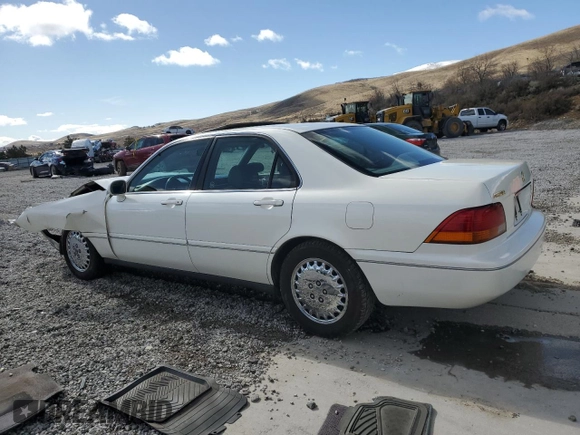 1997 Acura RL Premium Pkg with VIN JH4KA9655VC005115, listed as a Copart auction lot 48745265 with 0 mi miles and Salvage Title. Bid and sale history available at carsss.com. Image 2.