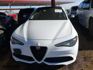 2018 Alfa Romeo Giulia Ti with VIN ZARFAECN3J7597798, listed as a IAAI auction lot 41675244 with 86,306 mi miles. Bid and sale history available at carsss.com. Image 12.