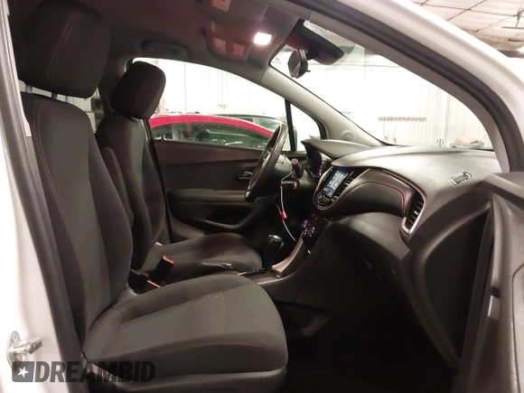 2020 Chevrolet Trax LS with VIN 3GNCJKSB9LL294422, listed as a IAAI auction lot 41603327 with 24,895 mi miles and . Bid and sale history available at DreamBid. Image 5.