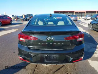 2020 Hyundai Elantra SEL with VIN 5NPD84LF2LH510276, listed as a IAAI auction lot 40631434 with 70,255 mi miles. Bid and sale history available at carsss.com. Image 17.