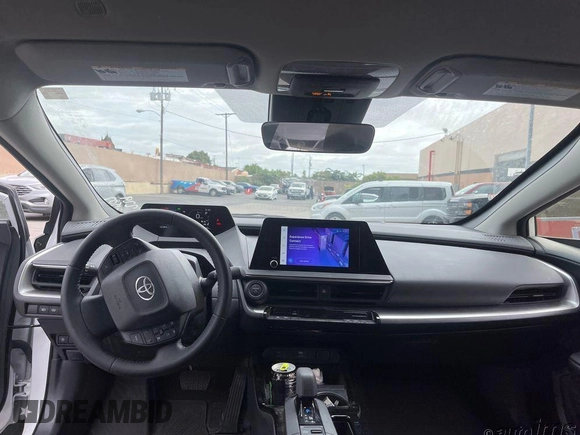 2024 Toyota Prius LE z VIN JTDACAAU4R3021349, wystawiony jako IAAI lot #42545064 z przebiegiem 12 283 mil mil oraz . Historia ofert i sprzedaży dostępna na DreamBid. Obrazek 8.