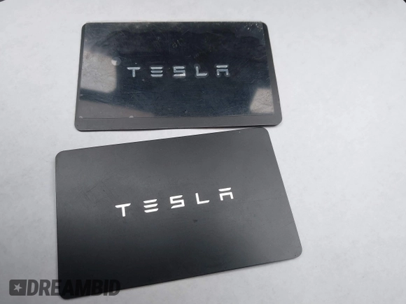 2024 Tesla Model Y Long Range with VIN 7SAYGDEE8RA232709, listed as a IAAI auction lot 41724484 with 5,376 mi miles and . Bid and sale history available at DreamBid. Image 11.