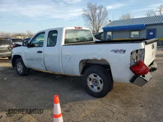 2011 Chevrolet Silverado 1500 Work Truck with VIN 1GCRKPE35BZ179955, listed as a Copart auction lot 43799495 with 212,294 mi miles and Salvage Title. Bid and sale history available at DreamBid. Image 2.