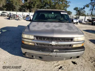 2000 Chevrolet Silverado 2500 LS with VIN 1GCFC29U5YE418894, listed as a Copart auction lot 41668905 with 369,583 mi miles and Salvage Title. Bid and sale history available at carsss.com. Image 5.