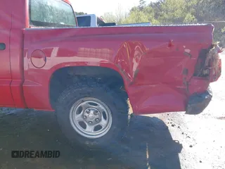 2007 Dodge Dakota ST with VIN 1D3HW28P47S208905, listed as a IAAI auction lot 41807515 with 173,934 mi miles and . Bid and sale history available at carsss.com. Image 6.