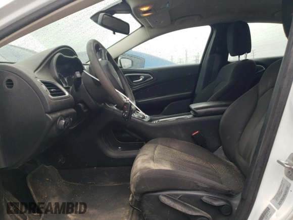 2015 Chrysler 200 Limited z VIN 1C3CCCAB6FN529958, wystawiony jako Copart lot #57939465 z przebiegiem 119 844 mil mil oraz Szkoda całkowita • Salvage title. Historia ofert i sprzedaży dostępna na DreamBid. Obrazek 7.
