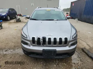 2017 Jeep Cherokee Latitude with VIN 1C4PJLCS2HW596442, listed as a Copart auction lot 66126435 with 179,750 mi miles and Non repairable. Bid and sale history available at DreamBid. Image 5.