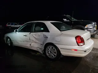 2002 Hyundai XG L with VIN KMHFU45E42A217215, listed as a Copart auction lot 84450314 with 179,904 mi miles and Salvage Title. Bid and sale history available at carsss.com. Image 2.