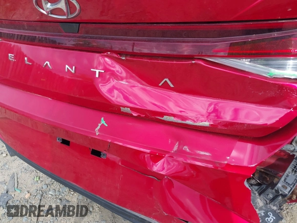 2022 Hyundai Elantra SE with VIN 5NPLL4AGXNH072597, listed as a IAAI auction lot 42040815 with 24,582 mi miles and . Bid and sale history available at DreamBid. Image 18.