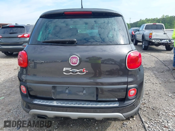 2014 FIAT 500L Trekking z VIN ZFBCFADH8EZ008208, wystawiony jako IAAI lot #42091284 z przebiegiem 79 407 mil mil oraz . Historia ofert i sprzedaży dostępna na DreamBid. Obrazek 17.