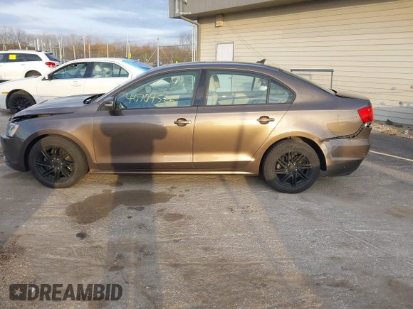 2012 Volkswagen Jetta SE с VIN 3VWDP7AJ4CM370850, выставлен на аукционе IAAI как лот 40704526 с пробегом 156 554 миль миль и . История ставок и продаж доступна на DreamBid. Изображение 14.