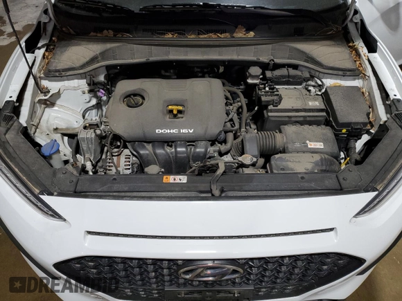 2021 Hyundai Kona SE z VIN KM8K12AA5MU691612, wystawiony jako Copart lot #56433625 z przebiegiem 85 499 mil mil oraz Szkoda całkowita • Salvage title. Historia ofert i sprzedaży dostępna na DreamBid. Obrazek 12.