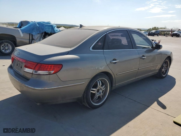 2009 Hyundai Azera GLS with VIN KMHFC46D89A358792, listed as a Copart auction lot 76666414 with 260,567 mi miles and Clean Title. Bid and sale history available at carsss.com. Image 3.