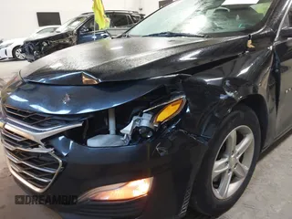 2019 Chevrolet Malibu LS z VIN 1G1ZB5ST7KF213820, wystawiony jako IAAI lot #41890438 z przebiegiem 119 377 mil mil oraz . Historia ofert i sprzedaży dostępna na DreamBid. Obrazek 6.