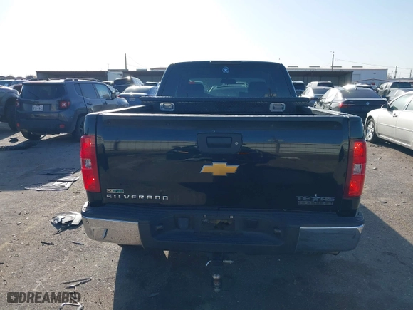 2011 Chevrolet Silverado 1500 LT with VIN 1GCRCSE00BZ327726, listed as a IAAI auction lot 41713327 with 228,435 mi miles. Bid and sale history available at carsss.com. Image 16.