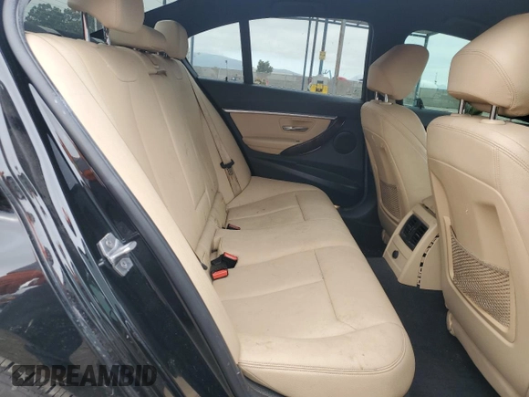 2017 BMW 3 Series 330i z VIN WBA8B9G5XHNU51693, wystawiony jako Copart lot #55161135 z przebiegiem 99 349 mil mil oraz Szkoda całkowita • Salvage title. Historia ofert i sprzedaży dostępna na DreamBid. Obrazek 10.