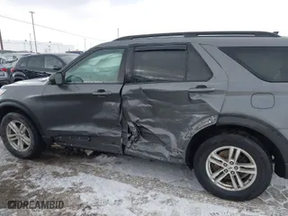 2022 Ford Explorer XLT with VIN 1FMSK8DH6NGB67409, listed as a IAAI auction lot 41455633 with 50,639 mi miles. Bid and sale history available at carsss.com. Image 6.
