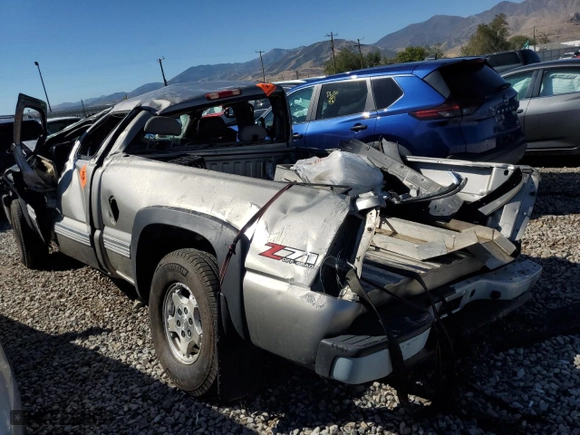 2001 Chevrolet Silverado 1500 LS with VIN 2GCEK19TX11125158, listed as a Copart auction lot 72085384 with 0 mi miles and Non Repairable. Bid and sale history available at carsss.com. Image 2.