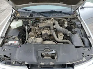 2002 Lincoln Town Car Signature z VIN 1LNHM82W52Y661319, wystawiony jako Copart lot #47887325 z przebiegiem 88 713 mil mil oraz Szkoda całkowita • Salvage title. Historia ofert i sprzedaży dostępna na DreamBid. Obrazek 11.