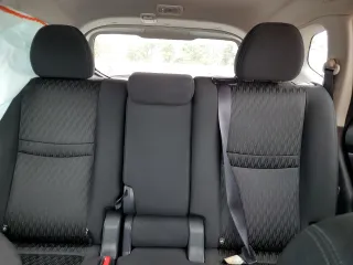 2017 Nissan Rogue SV z VIN KNMAT2MV4HP610774, wystawiony jako Copart lot #67486424 z przebiegiem 106 847 mil mil oraz Czysty tytuł • Clean title. Historia ofert i sprzedaży dostępna na DreamBid. Obrazek 10.
