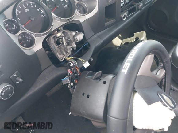 2007 Chevrolet Silverado 1500 1LT with VIN 2GCEC13J471517260, listed as a IAAI auction lot 39369498 with 183,703 mi miles and . Bid and sale history available at DreamBid. Image 14.