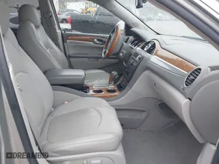 2008 Buick Enclave CXL with VIN 5GAEV23738J219909, listed as a IAAI auction lot 42010895 with 223,708 mi miles. Bid and sale history available at carsss.com. Image 5.