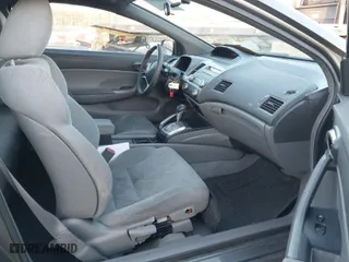 2007 Honda Civic Cpe LX with VIN 2HGFG12667H558133, listed as a IAAI auction lot 41203439 with 220,144 mi miles. Bid and sale history available at carsss.com. Image 5.