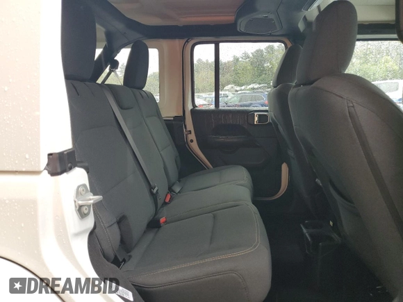 2025 Jeep Wrangler Sahara z VIN 1C4PJXEN6SW546780, wystawiony jako Copart lot #55800685 z przebiegiem 6 063 mil mil oraz Czysty tytuł • Clean title. Historia ofert i sprzedaży dostępna na DreamBid. Obrazek 11.