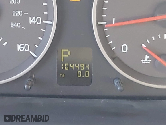 2005 Volvo S40 with VIN YV1MS682352101690, listed as a IAAI auction lot 41381539 with 104,494 mi miles. Bid and sale history available at carsss.com. Image 16.