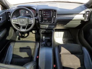 2019 Volvo XC40 Momentum с VIN YV4162XZ8K2006393, выставлен на аукционе Copart как лот 53509605 с пробегом 81 946 миль миль и Списание • Salvage title. История ставок и продаж доступна на DreamBid. Изображение 8.