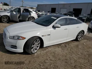 2015 Jaguar XJ with VIN SAJWA1CZ9F8V88418, listed as a Copart auction lot 45547965 with 82,423 mi miles and Salvage Title. Bid and sale history available at carsss.com. Image 1.