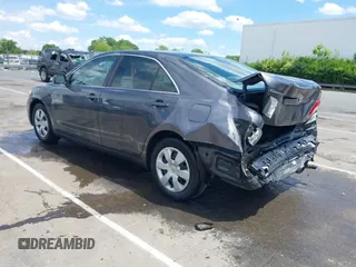 2009 Toyota Camry z VIN 4T1BE46K89U372357, wystawiony jako IAAI lot #42194247 z przebiegiem 160 352 mil mil oraz . Historia ofert i sprzedaży dostępna na DreamBid. Obrazek 3.