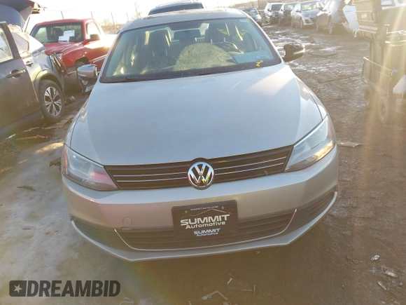 2013 Volkswagen Jetta SE with VIN 3VWDX7AJ6DM231773, listed as a IAAI auction lot 41388069 with 143,266 mi miles and . Bid and sale history available at DreamBid. Image 12.
