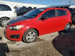 2012 Chevrolet Sonic LT z VIN 1G1JD6SB3C4187122, wystawiony jako Copart lot #80737724 z przebiegiem 113 104 mil mil oraz Czysty tytuł • Clean title. Historia ofert i sprzedaży dostępna na DreamBid. Obrazek 1.