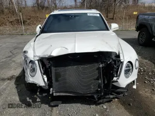 2020 Bentley Bentayga V8 z VIN SJAAM2ZV2LC028213, wystawiony jako Copart lot #52550255 z przebiegiem 50 238 mil mil oraz Szkody całkowita. Historia ofert i sprzedaży dostępna na DreamBid. Obrazek 5.