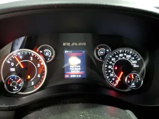 2024 Ram 2500 Big Horn with VIN 3C6UR5DL6RG244728, listed as a Copart auction lot 63820805 with 39,351 mi miles and Clean title. Bid and sale history available at DreamBid. Image 9.