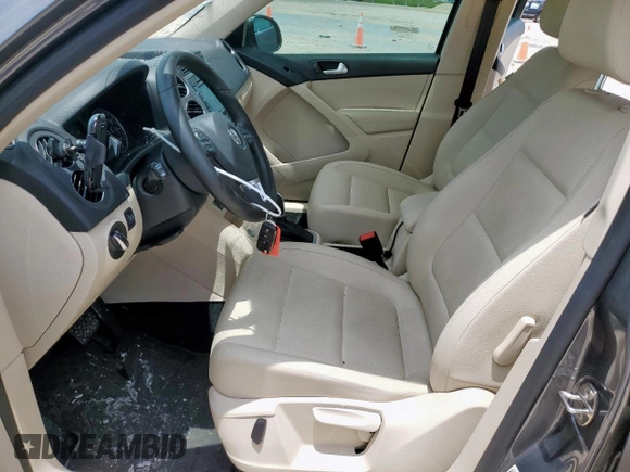 2014 Volkswagen Tiguan SEL с VIN WVGAV3AX7EW506170, выставлен на аукционе Copart как лот 58852355 с пробегом 55 961 миль миль и Списание • Salvage title. История ставок и продаж доступна на DreamBid. Изображение 7.