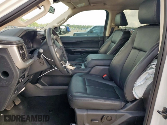 2024 Ford Expedition XLT с VIN 1FMJU1H8XREA21264, выставлен на аукционе Copart как лот 58813655 с пробегом 23 037 миль миль и Списание • Salvage title. История ставок и продаж доступна на DreamBid. Изображение 7.