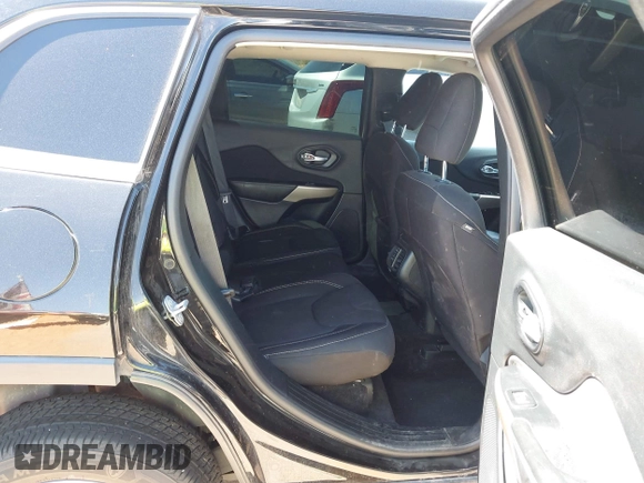 2017 Jeep Cherokee Latitude with VIN 1C4PJLCB4HW586821, listed as a IAAI auction lot 42041642 with 94,161 mi miles and . Bid and sale history available at DreamBid. Image 8.
