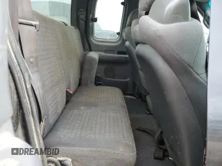 2001 Ford F-150 XL z VIN 1FTRX18W21KA55346, wystawiony jako Copart lot #79252584 z przebiegiem 347 300 mil mil oraz Szkoda całkowita • Salvage title. Historia ofert i sprzedaży dostępna na DreamBid. Obrazek 10.