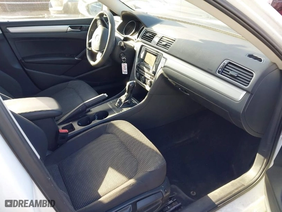 2016 Volkswagen Passat 1.8T S with VIN 1VWAS7A35GC015437, listed as a IAAI auction lot 41403316 with 167,873 mi miles. Bid and sale history available at carsss.com. Image 5.