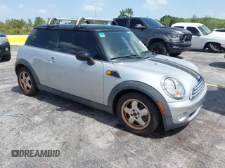 2007 MINI Hardtop с VIN WMWMF33587TU61770, выставлен на аукционе IAAI как лот 42827391 с пробегом 108 669 миль миль и . История ставок и продаж доступна на DreamBid. Изображение 1.
