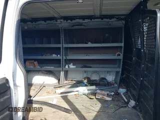 2019 GMC Savana Cargo z VIN 1GTW7AFG5K1210624, wystawiony jako IAAI lot #41786354 z przebiegiem 105 345 mil mil oraz . Historia ofert i sprzedaży dostępna na DreamBid. Obrazek 8.