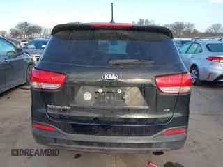 2017 Kia Sorento LX z VIN 5XYPG4A53HG199627, wystawiony jako IAAI lot #41199694 z przebiegiem 90 155 mil mil oraz . Historia ofert i sprzedaży dostępna na DreamBid. Obrazek 17.