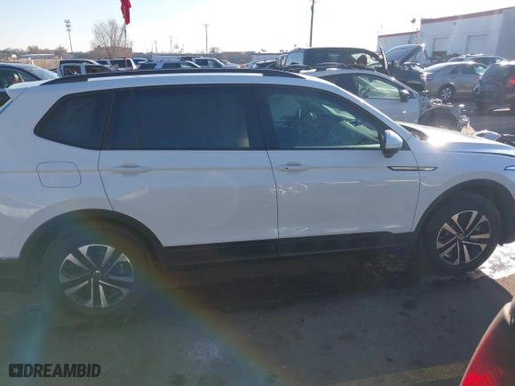2024 Volkswagen Tiguan S with VIN 3VVFB7AX0RM081893, listed as a IAAI auction lot 41425695 with 8,187 mi miles. Bid and sale history available at carsss.com. Image 13.