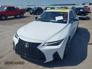 2024 Lexus IS 350 F Sport z VIN JTHGZ1B28R5076833, wystawiony jako IAAI lot #41967134 z przebiegiem 20 704 mil mil oraz . Historia ofert i sprzedaży dostępna na DreamBid. Obrazek 6.