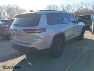 2024 Jeep Grand Cherokee L Altitude with VIN 1C4RJKAG6R8508242, listed as a IAAI auction lot 41756055 with 29,781 mi miles. Bid and sale history available at carsss.com. Image 4.