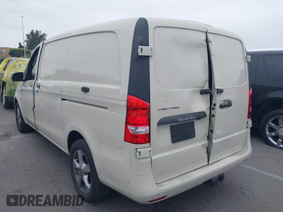 2022 Mercedes-Benz Metris Cargo with VIN W1YV0BEY7N4153194, listed as a IAAI auction lot 42432010 with 31,369 mi miles and . Bid and sale history available at DreamBid. Image 3.