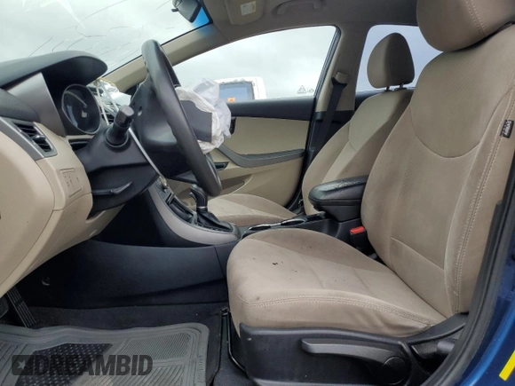 2016 Hyundai Elantra SE z VIN 5NPDH4AE7GH764131, wystawiony jako Copart lot #56663305 z przebiegiem 136 123 mil mil oraz Szkoda całkowita • Salvage title. Historia ofert i sprzedaży dostępna na DreamBid. Obrazek 7.
