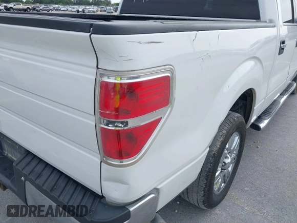 2012 Ford F-150 XL z VIN 1FTFW1CT5CFB41796, wystawiony jako IAAI lot #42109049 z przebiegiem 241 832 mil mil oraz . Historia ofert i sprzedaży dostępna na DreamBid. Obrazek 6.